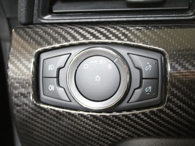 Ford Mustang Fastback GT 5.0 V8