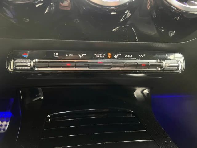 Mercedes-Benz A 220 4MATIC AMG Line