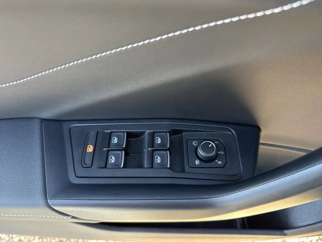 Volkswagen T-Roc GOAL TSi Black/CarPlay/ACC/Virt/LED/Navi