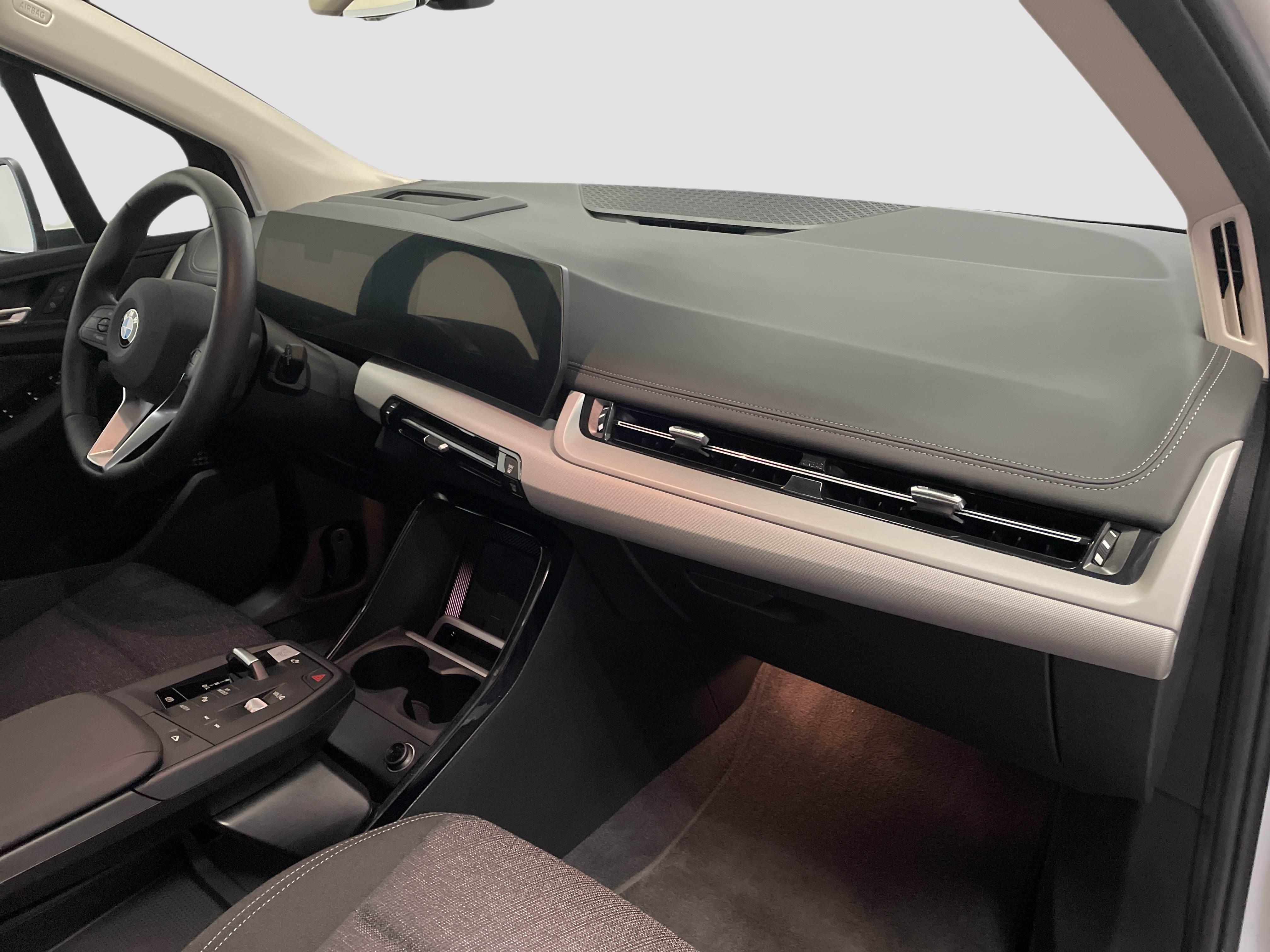 BMW 220 220i Active Tourer