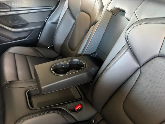 Porsche Taycan S Turbo