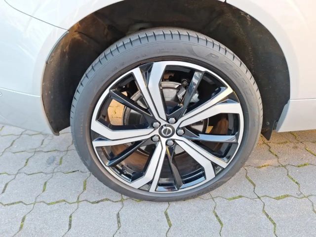 Volvo XC60 AWD Dark Plus