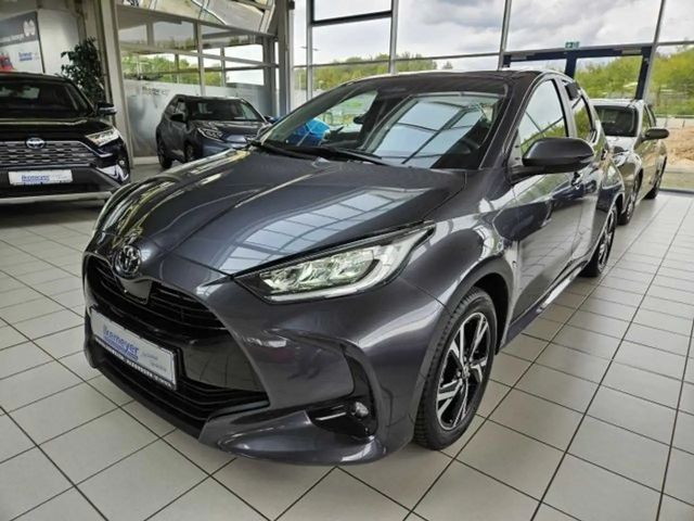 Toyota Yaris Hatchback Hybride Team D