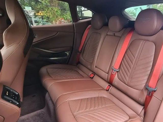 Aston Martin DBX 707/ Standheizung/ Tow Bar/UPE 306€!