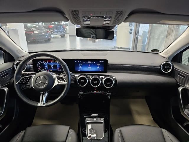 Mercedes-Benz A 180 Progressice Advanced Navi,Parkassi,VollLED