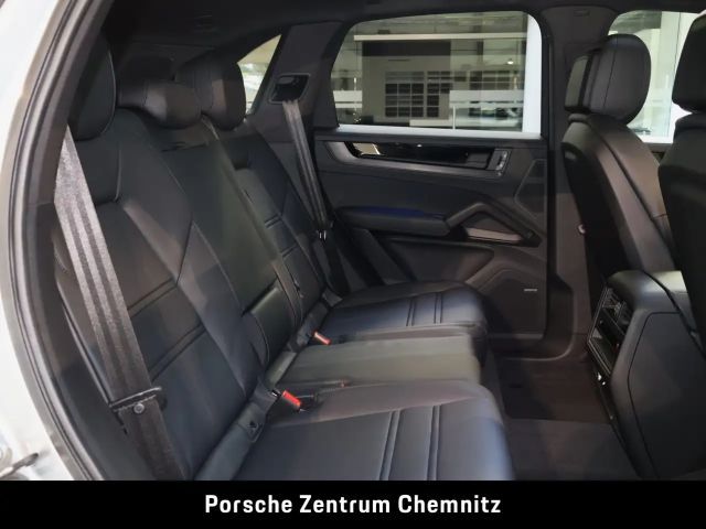 Porsche Cayenne Black Edition E-Hybrid