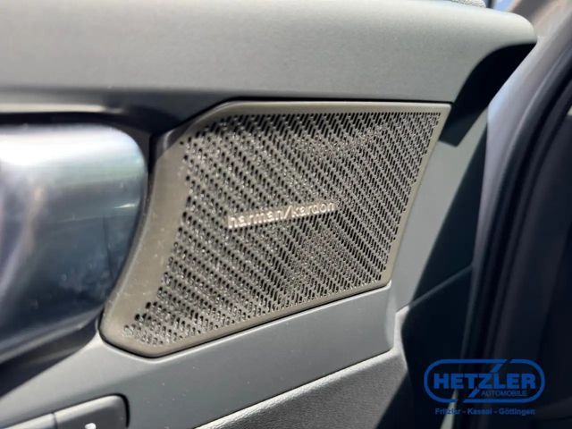 Volvo XC40 Dark Plus