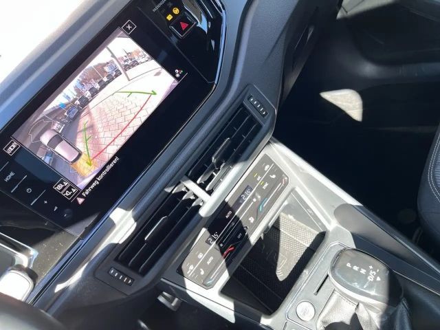 Volkswagen Polo 1.0 TSI DSG R-Line