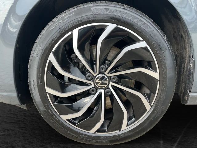 Volkswagen Golf 2.0 TDI DSG Style Variant