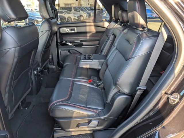 Ford Explorer Plug in Hybrid ST Line