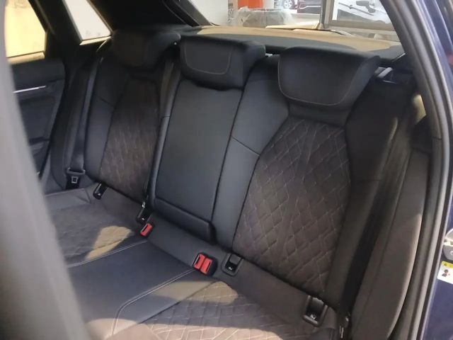 Audi A3 Hybride S-Line Sedan