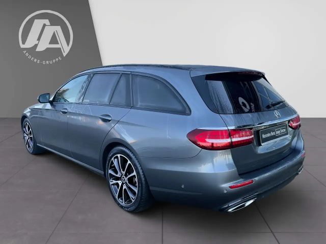 Mercedes-Benz E 200 AVANTGARDE Estate