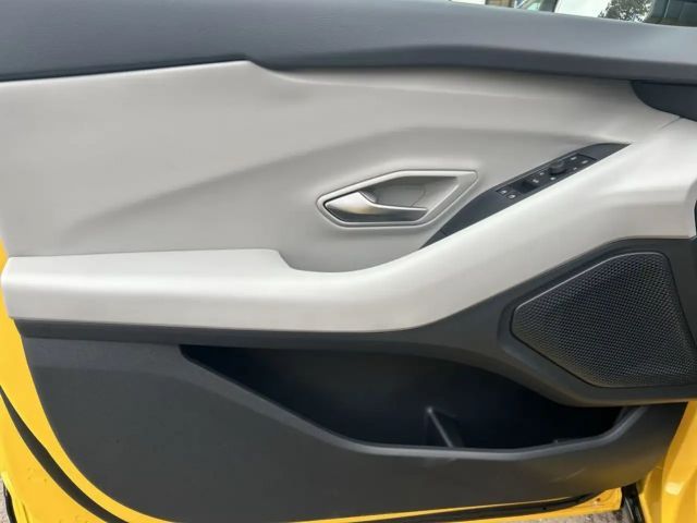 Ford Capri Premium RWD