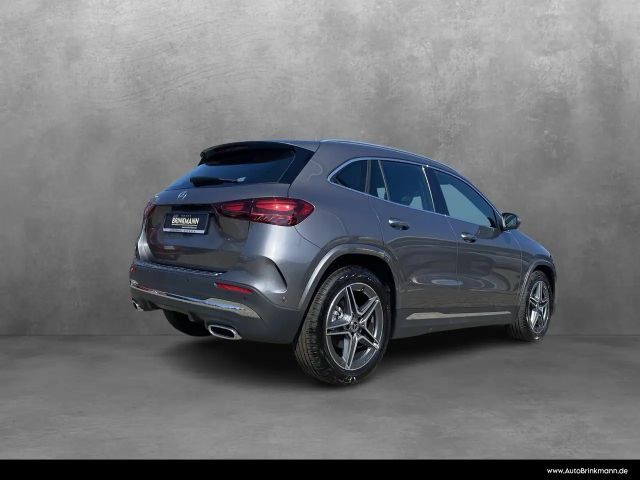 Mercedes-Benz GLA 180 AMG Line