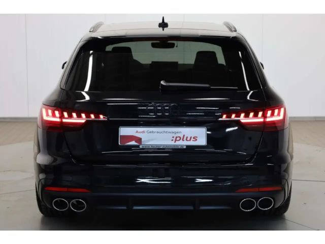 Audi S4 Avant Quattro