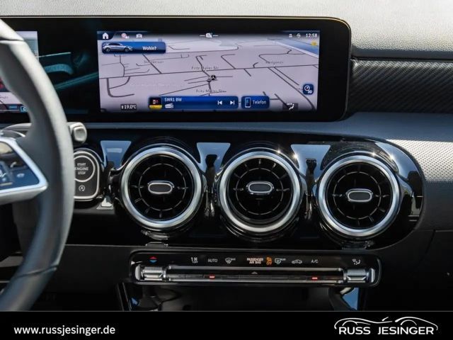 Mercedes-Benz A 200 Progressive