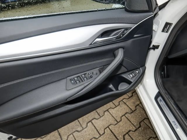 BMW 530 530e Touring