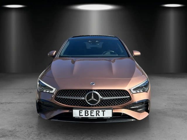 Mercedes-Benz CLA 200 AMG Line