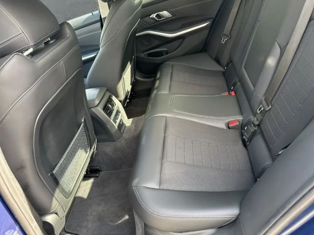 BMW 320 320d Sedan xDrive