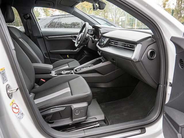 Audi A3 30 TFSI S-Tronic Sportback