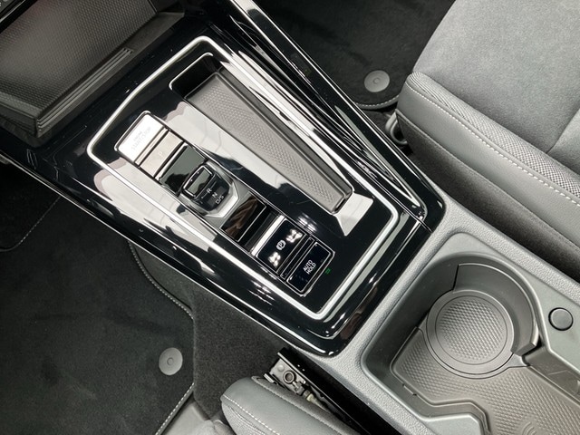 Volkswagen Golf 1.5 eTSI DSG Golf VIII