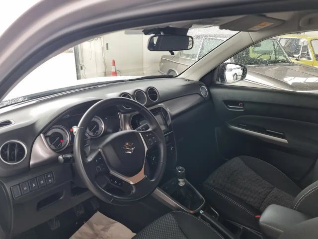Suzuki Vitara GLX Hybrid Shine