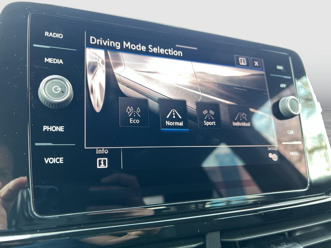 Volkswagen T-Roc 1.5 TSI DSG Plus R-Line