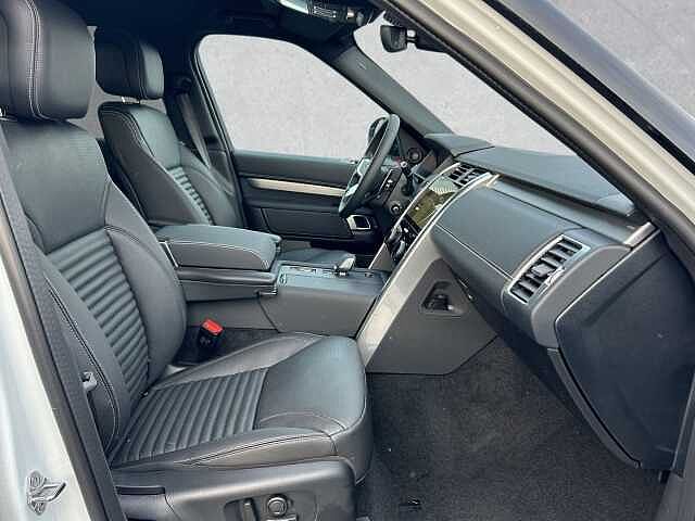 Land Rover Discovery D250 Dynamic SE