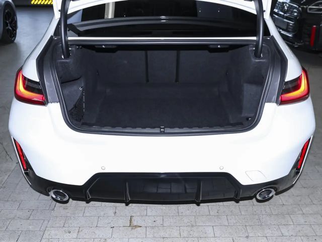 BMW 320 320d M-Sport Sedan