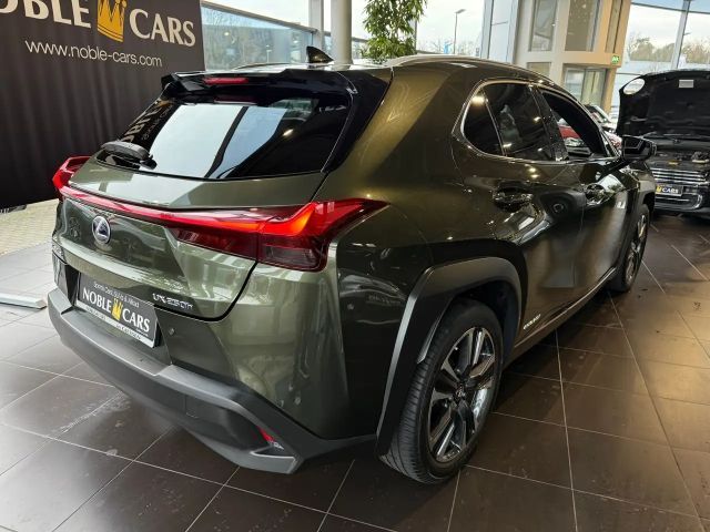 Lexus UX 250h Style Edition