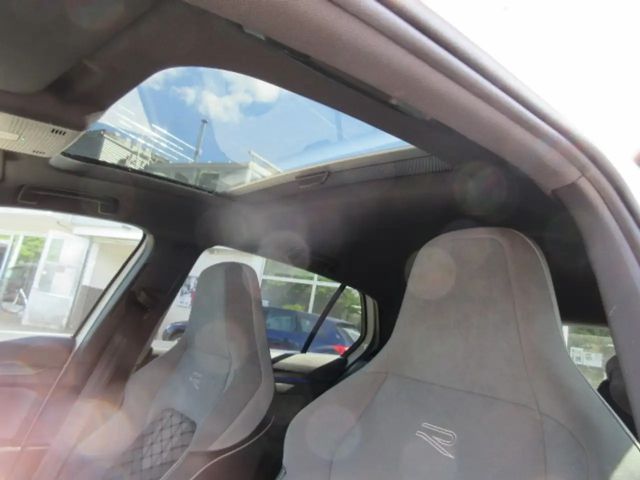 Volkswagen Golf 1.5 TSI IQ.Drive R-Line