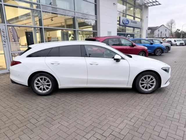 Mercedes-Benz CLA 200 AHK-el. klappb. Navi Digitales Cockpit LED El. Hec