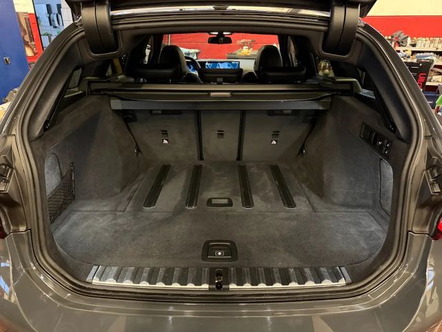 BMW 320 320d M-Sport xDrive