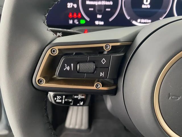 Porsche Taycan 4 Cross Turismo