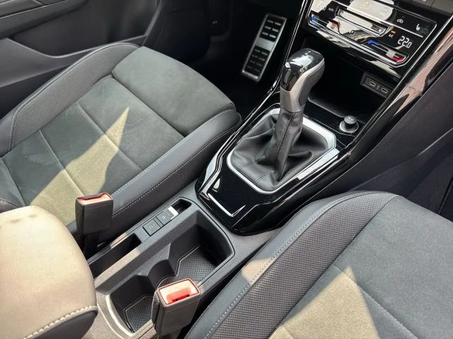 Volkswagen T-Roc 1.5 TSI DSG R-Line