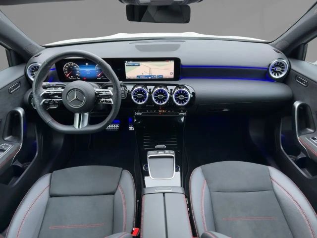 Mercedes-Benz A 180 AMG Line