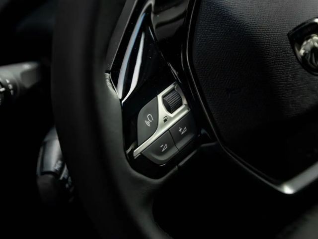 Peugeot 208 100 PK AT | Camera | Airco | Parkeers. v&a | Ca...