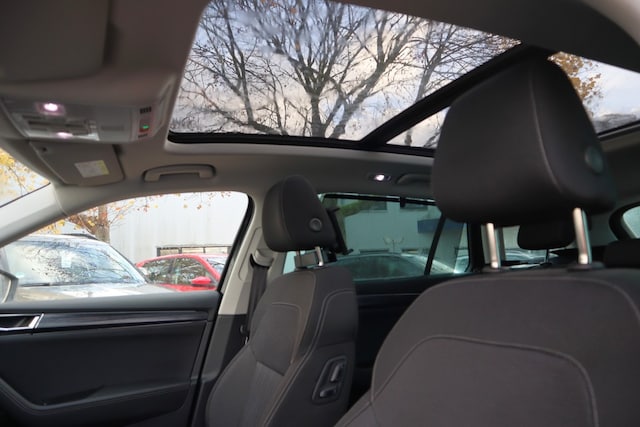 Skoda Superb 2.0 TDI Combi Style Style