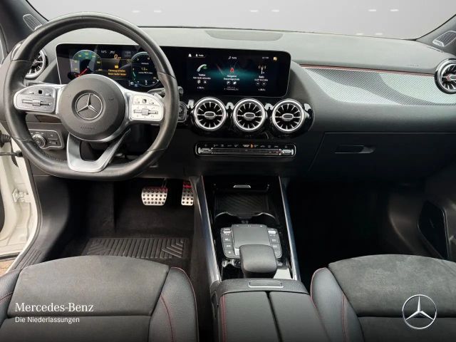 Mercedes-Benz GLA 250 4MATIC AMG Line