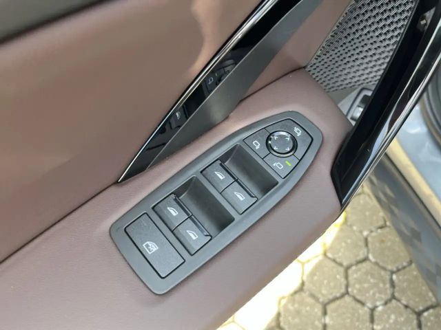 BMW X2 xDrive30/HUD/Panoramadach/Navi/Leder/LED/ACC