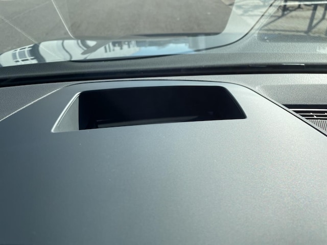 Volkswagen Golf 1.5 eTSI R-Line