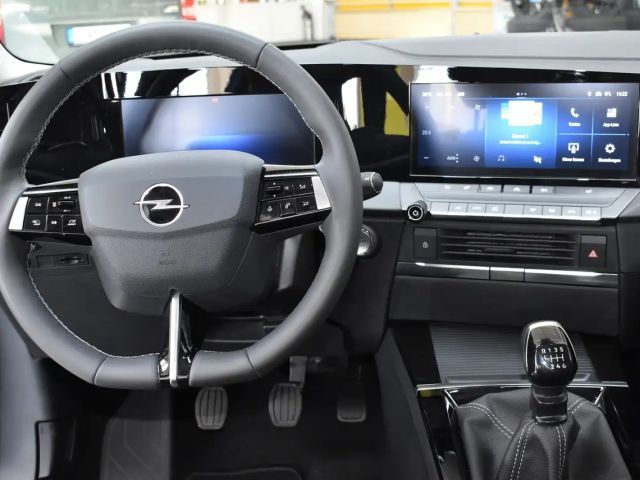 Opel Astra 1.2 Turbo Edition