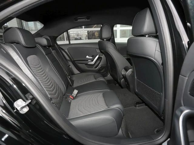 Mercedes-Benz A 200 Progressive