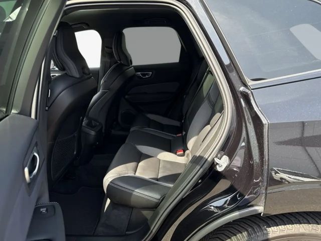 Volvo XC60 Dark Plus