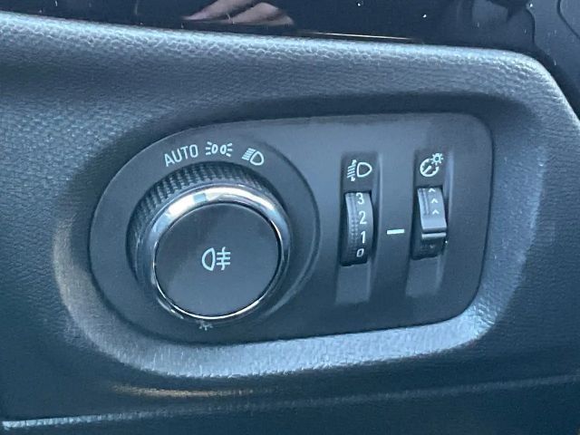 Opel Corsa F 1.2 LM+PDC+Facelift+SpurH