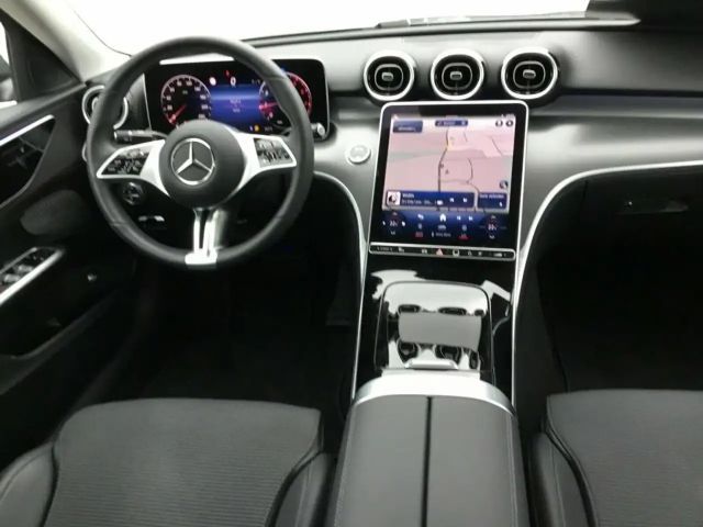 Mercedes-Benz C 180 AVANTGARDE Sedan