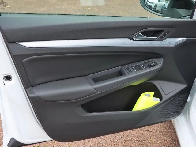 Volkswagen Golf 1.5 eTSI DSG Golf VIII