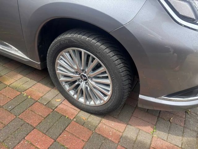 Mitsubishi Outlander 4WD PHEV