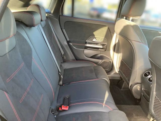 Mercedes-Benz GLA 200 AMG Line