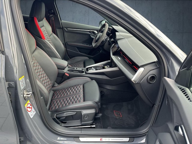 Audi RS3 Quattro S-Tronic Sedan